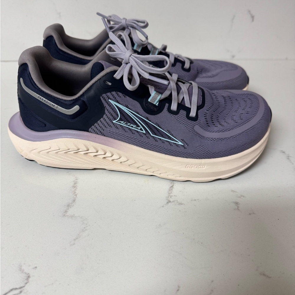 Altra Women's Lavender and Navy Athletic Shoes